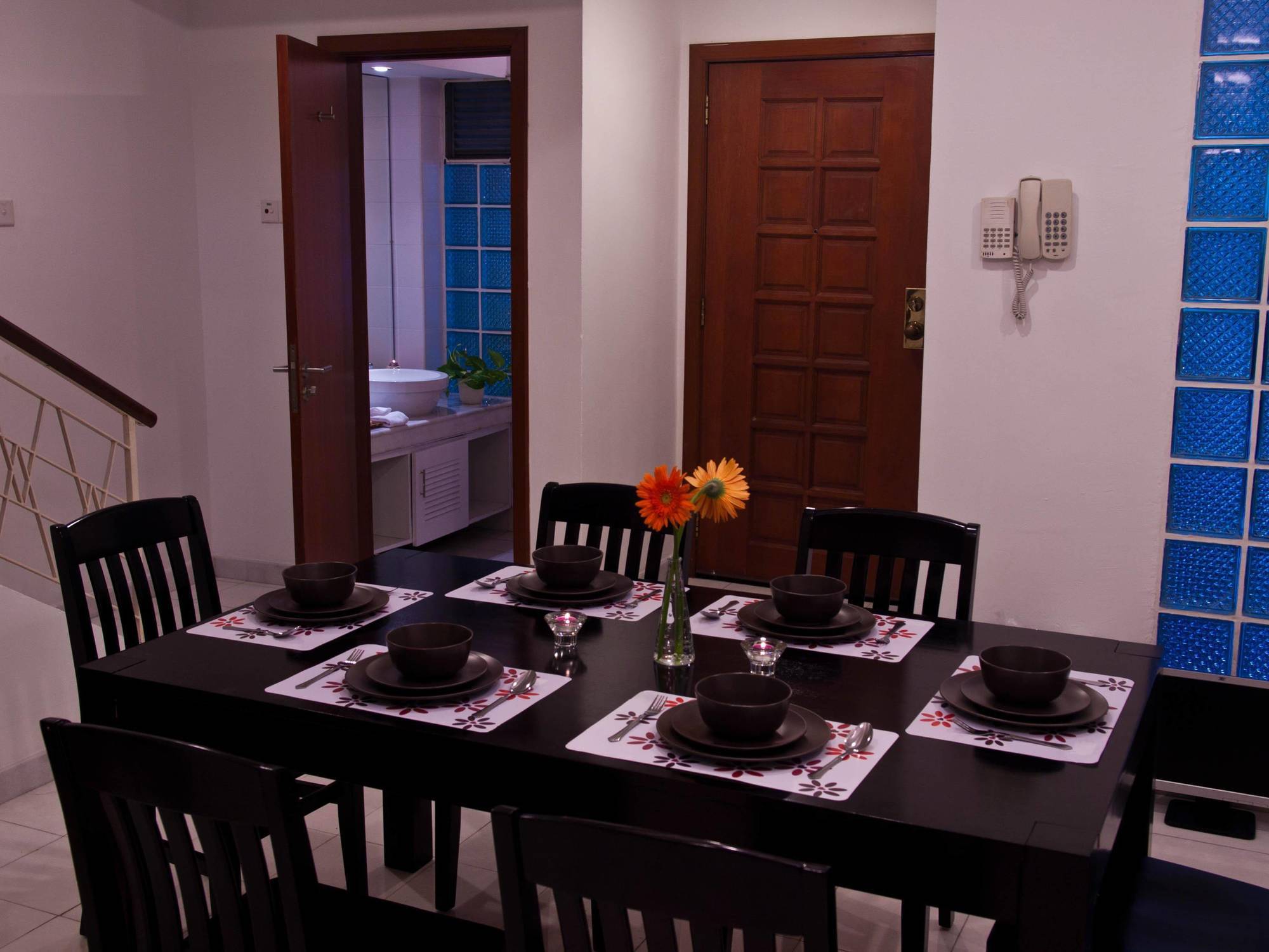 5 Twenty Ampang Hilir Pensión Kuala Lumpur Exterior foto
